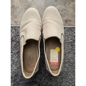 shoes slip on size 9.5 khaki color